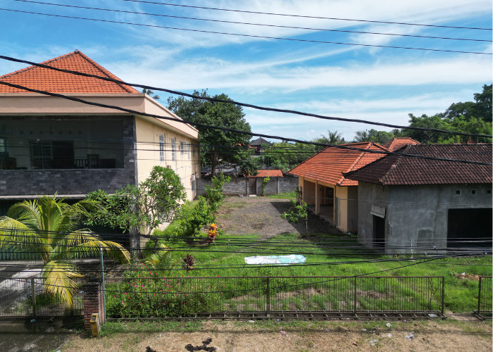 GUDANG DI JALUR LOGISTIK BYPASS IB MANTRA PERING