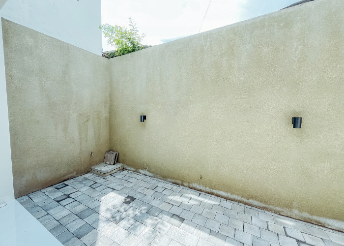 HUNIAN STRATEGIS TENGAH KOTA DENPASAR DI PANJER DEKAT SANGLAH