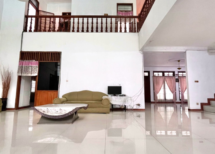 RUMAH HITUNG TANAH, LOKASI STRATEGIS DI LEBAK BULUS JAKARTA.