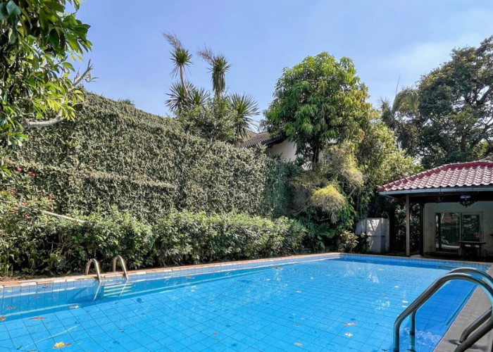 RUMAH PINGGIR JALAN RAYA BENDA KEMANG JAKARTA SELATAN