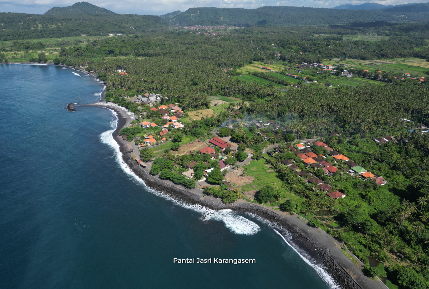 LAHAN INVESTASI DI ANTARA DUA PUSAT WISATA KARANGASEM BALI