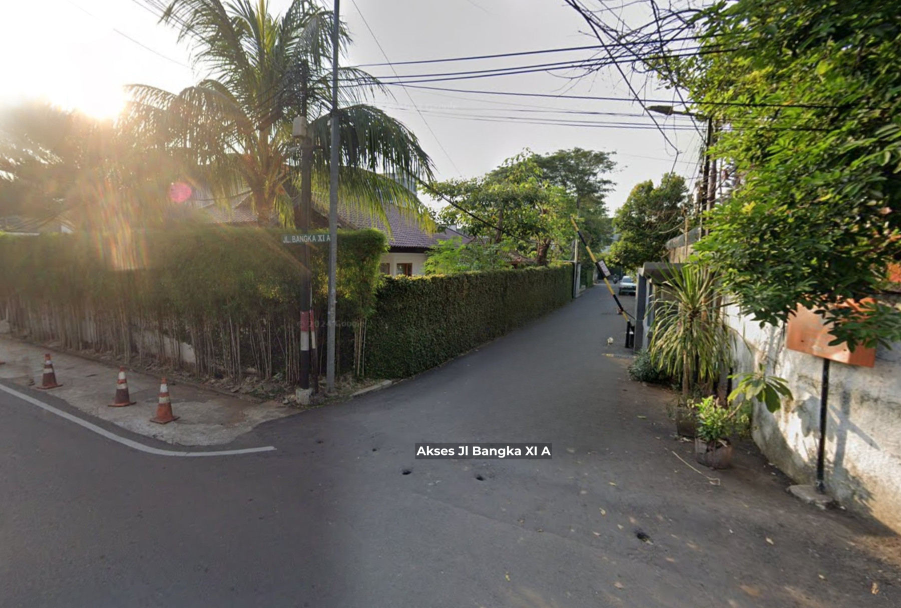 LAHAN PLUS BANGUNAN AKTIF LOKASI PREMUIM KAWASAN KEMANG JAKARTA SELATAN
