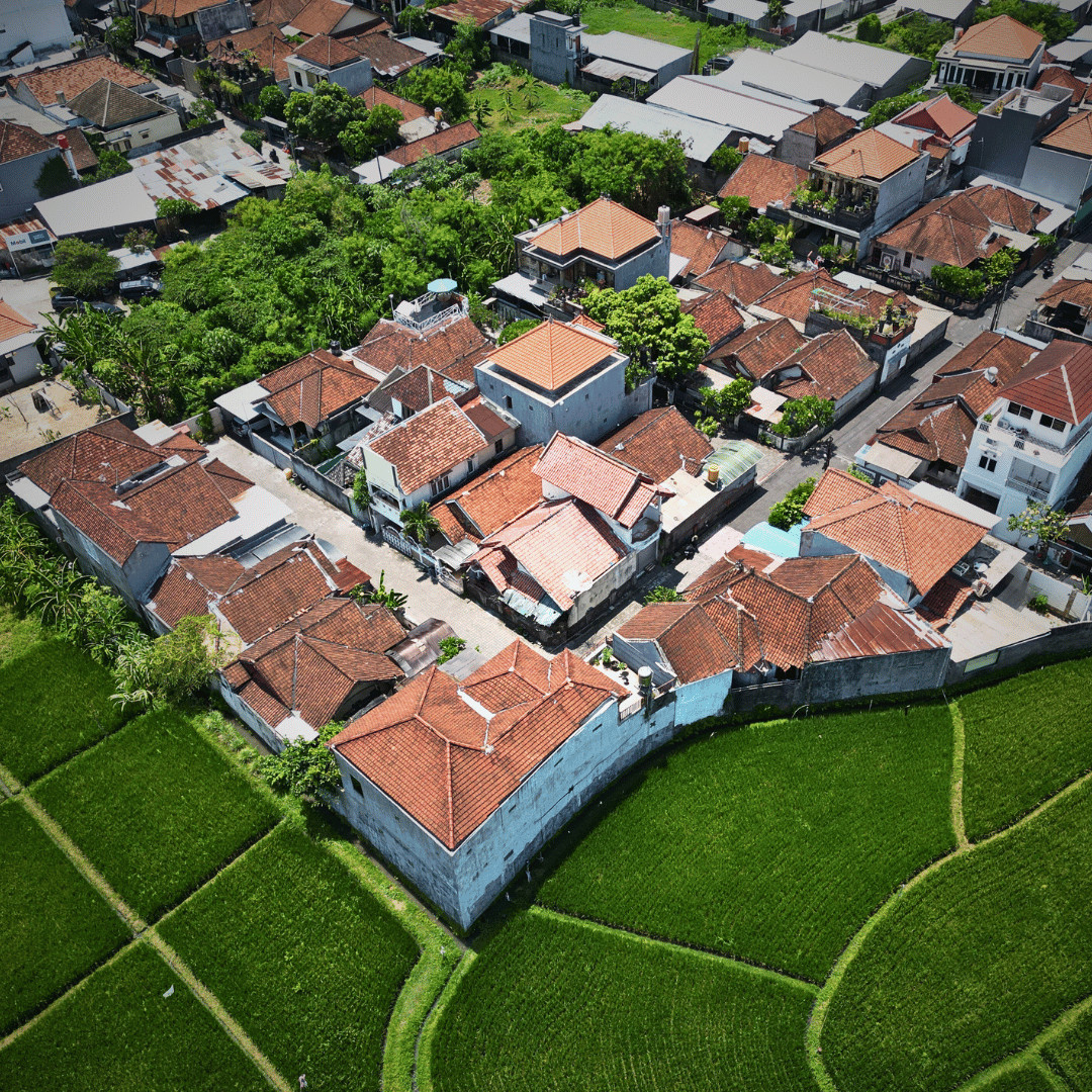 RUMAH 2 LANTAI DENGAN LOKASI STRATEGIS DI DENPASAR  BARAT BALI