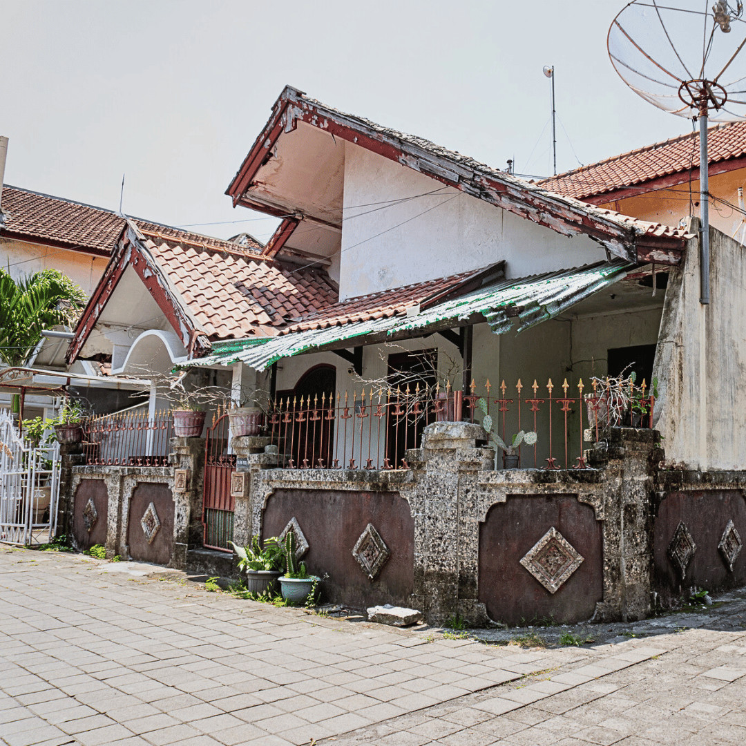 RUMAH 2 LANTAI DENGAN LOKASI STRATEGIS DI DENPASAR  BARAT BALI