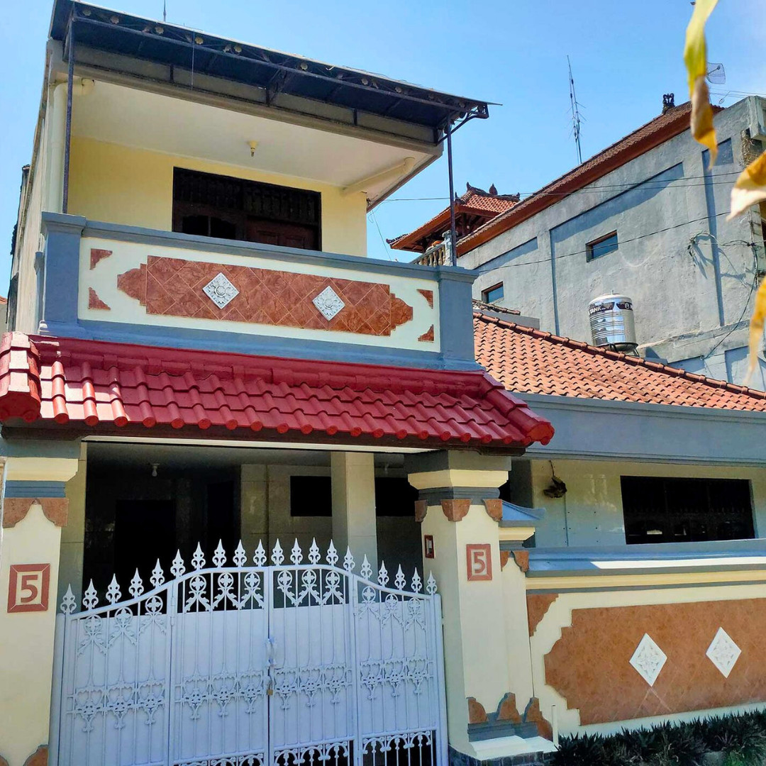 RUMAH 2 LANTAI DI KERTHA PETASIKAN DENPASAR SELATAN