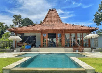 TANAH HADAP SAWAH BONUS JOGLO DI PERERENAN